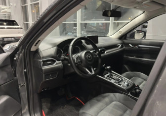 Подержанный автомобиль Mazda CX-5 2019 года (11 фото)