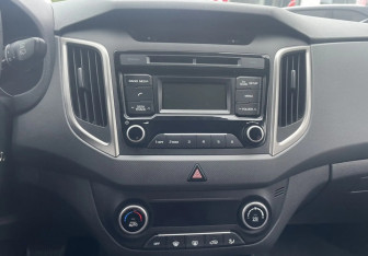 Подержанный автомобиль Hyundai Creta 2017 года (13 фото)