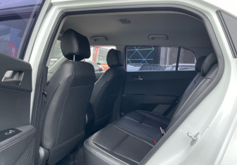 Подержанный автомобиль Hyundai Creta 2018 года (12 фото)