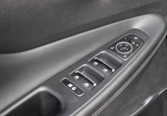 Подержанный автомобиль Hyundai Santa Fe 2019 года (15 фото)