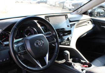 Подержанный автомобиль Toyota Camry Sedan 2021 года (7 фото)