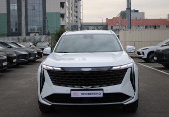 Подержанный автомобиль Geely Atlas 2023 года (3 фото)