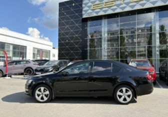 Подержанный автомобиль Skoda Octavia Liftback 2020 года (8 фото)