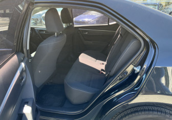 Подержанный автомобиль Toyota Corolla Sedan 2018 года (12 фото)