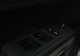 Подержанный автомобиль Nissan X-Trail 2011 года (14 фото)