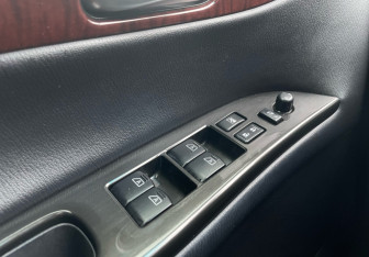 Подержанный автомобиль Infiniti QX50 2014 года (15 фото)
