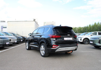 Подержанный автомобиль Hyundai Santa Fe 2019 года (6 фото)