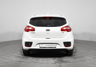 Подержанный автомобиль Kia Ceed Hatchback 2018 года (6 фото)