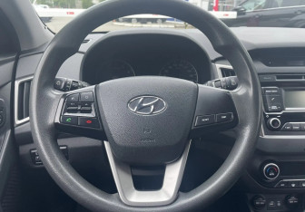 Подержанный автомобиль Hyundai Creta 2017 года (12 фото)