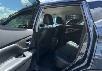 Подержанный автомобиль Nissan Murano Suv 2018 года (12 фото)