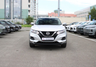 Подержанный автомобиль Nissan Qashqai 2019 года (2 фото)