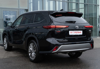 Новый Toyota Highlander 2025 (8 фото)
