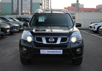 Подержанный автомобиль Nissan X-Trail 2014 года (2 фото)