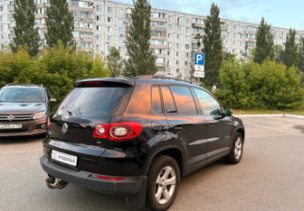 Подержанный автомобиль Volkswagen Tiguan 2010 года (5 фото)