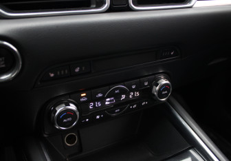 Подержанный автомобиль Mazda CX-5 2018 года (13 фото)