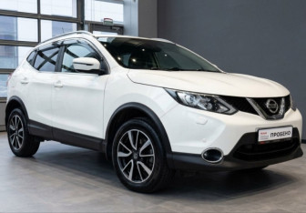 Подержанный автомобиль Nissan Qashqai 2017 года (3 фото)