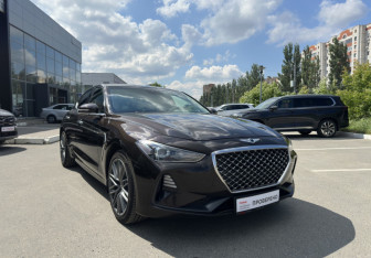 Подержанный автомобиль Genesis G70 2019 года (3 фото)