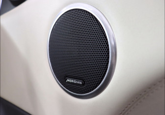 Подержанный автомобиль Land Rover Range Rover Sport 2014 года (12 фото)