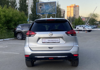 Подержанный автомобиль Nissan X-Trail 2021 года (6 фото)
