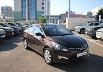 Подержанный автомобиль Hyundai Solaris Sedan 2014 года (3 фото)
