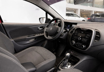 Подержанный автомобиль Renault Kaptur 2019 года (8 фото)