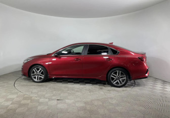 Подержанный автомобиль Kia Cerato Sedan 2020 года (7 фото)