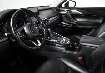 Подержанный автомобиль Mazda CX-9 2018 года (9 фото)