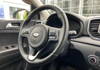 Подержанный автомобиль Kia Sportage 2017 года (14 фото)