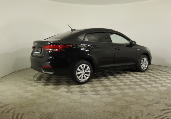 Подержанный автомобиль Hyundai Solaris Sedan 2019 года (5 фото)