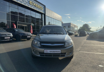 Подержанный автомобиль LADA (ВАЗ) Granta Sedan 2012 года (2 фото)