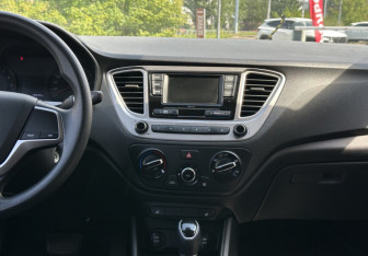 Подержанный автомобиль Hyundai Solaris Sedan 2020 года (13 фото)