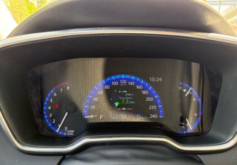 Подержанный автомобиль Toyota Corolla Sedan 2019 года (16 фото)