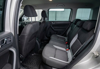 Подержанный автомобиль Skoda Yeti 2017 года (9 фото)