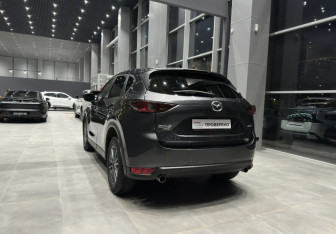 Подержанный автомобиль Mazda CX-5 2019 года (7 фото)