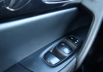 Подержанный автомобиль Nissan Qashqai 2018 года (14 фото)