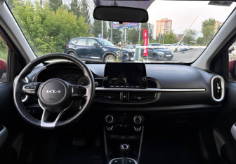 Подержанный автомобиль Kia Picanto 2022 года (11 фото)