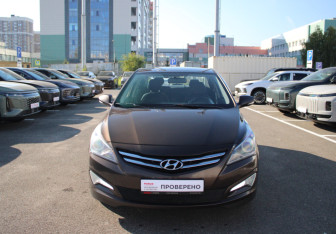 Подержанный автомобиль Hyundai Solaris Sedan 2014 года (2 фото)