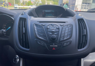 Подержанный автомобиль Ford Kuga 2014 года (13 фото)