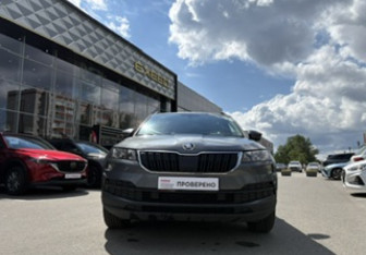 Подержанный автомобиль Skoda Karoq 2021 года (2 фото)