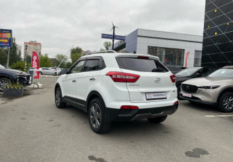 Подержанный автомобиль Hyundai Creta 2018 года (7 фото)