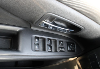 Подержанный автомобиль Mitsubishi Outlander 2016 года (16 фото)