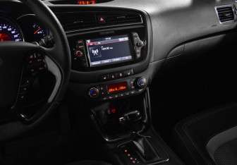 Подержанный автомобиль Kia Ceed Hatchback 2018 года (21 фото)