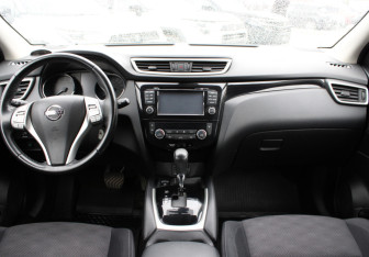 Подержанный автомобиль Nissan Qashqai 2018 года (9 фото)