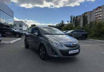 Подержанный автомобиль Opel Corsa 2011 года (3 фото)