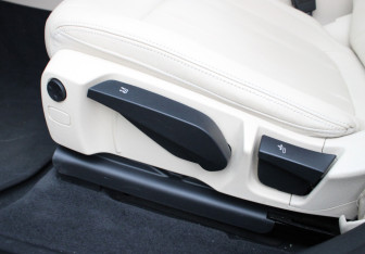 Подержанный автомобиль BMW X3 2020 года (19 фото)