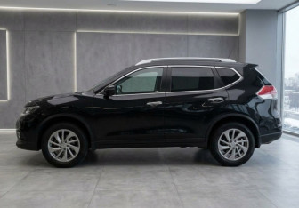 Подержанный автомобиль Nissan X-Trail 2016 года (2 фото)