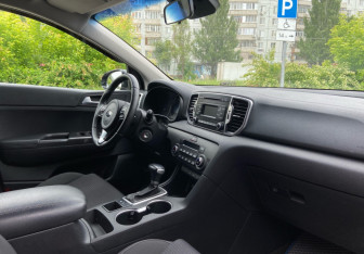 Подержанный автомобиль Kia Sportage 2017 года (10 фото)