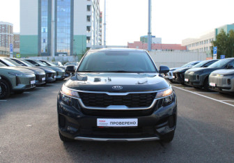 Подержанный автомобиль Kia Seltos 2021 года (3 фото)