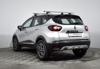 Подержанный автомобиль Renault Kaptur 2021 года (7 фото)