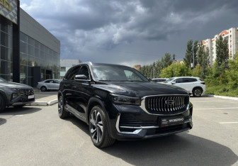 Подержанный автомобиль Geely Monjaro 2023 года (3 фото)